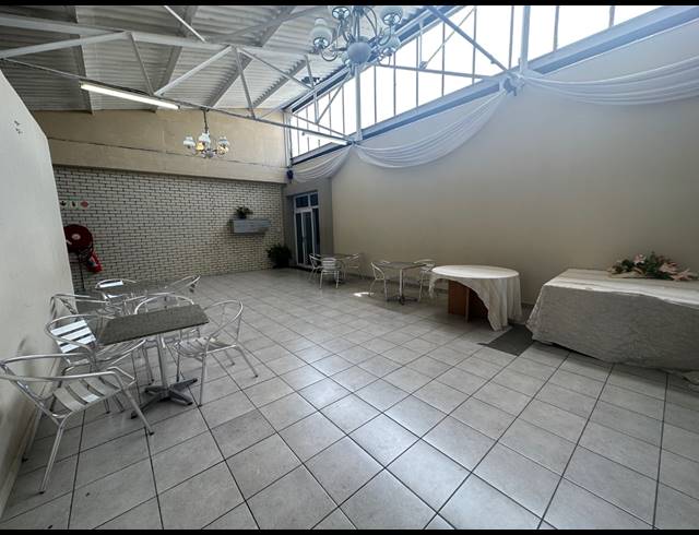 499M² OFFICE TO LET IN PAARDEN EILAND